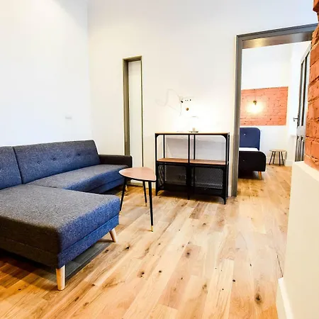 Gwarna Street Apartment Apartmán *